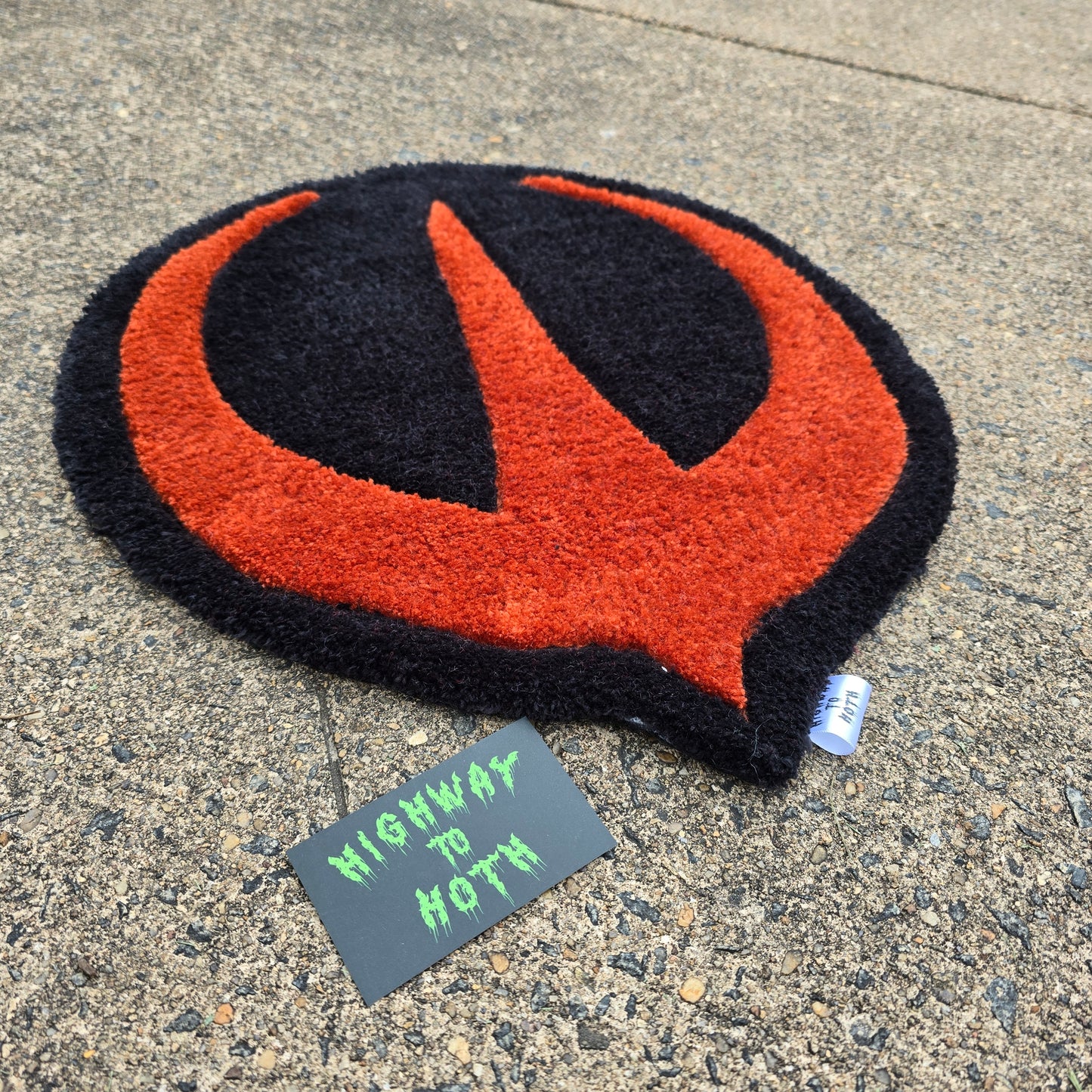 'Friends Everywhere' Hand Tufted Rug