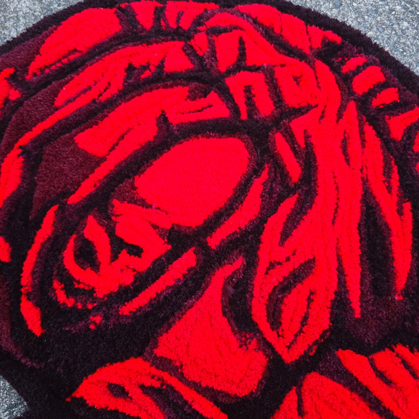 'No Screams' Hand Tufted Rug