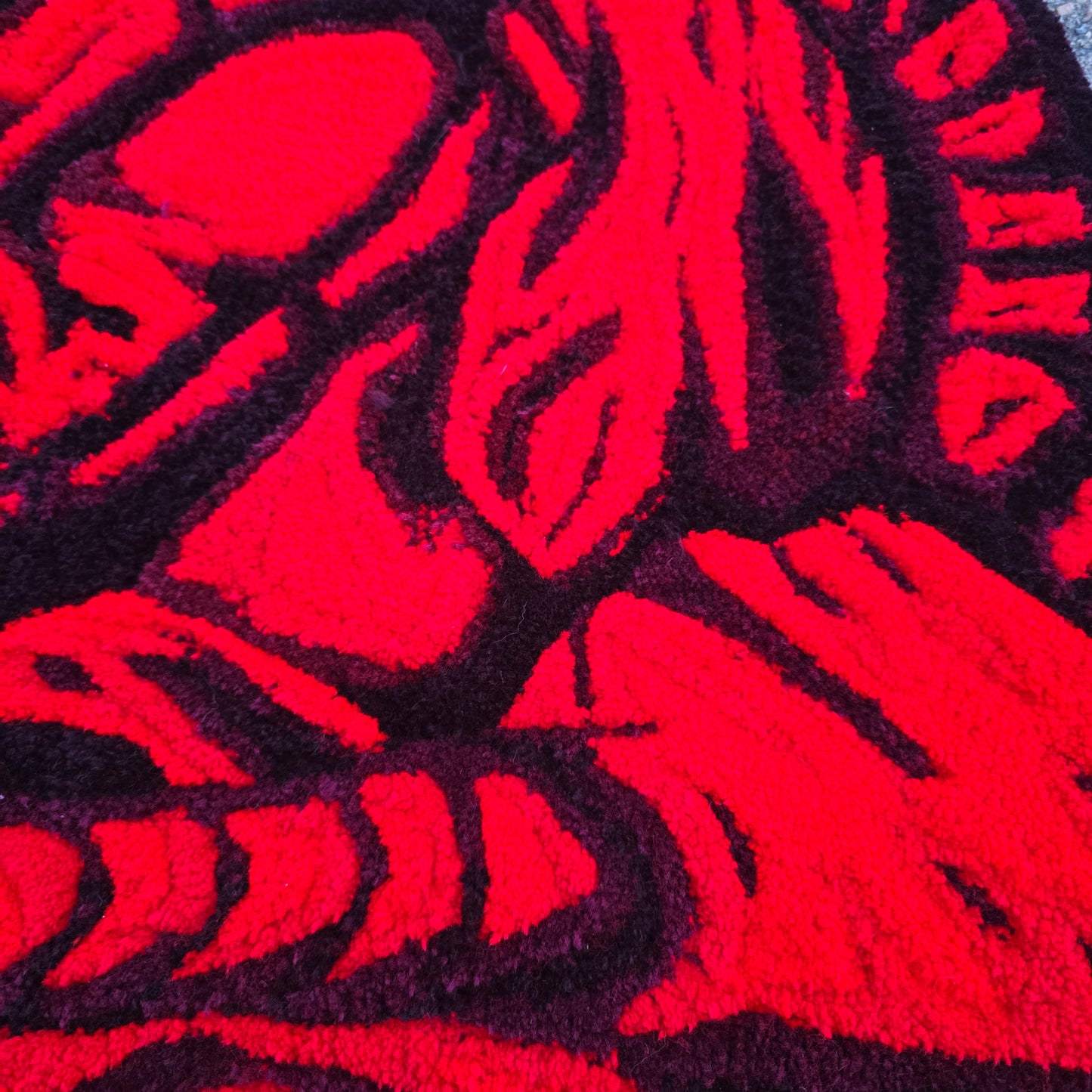 'No Screams' Hand Tufted Rug